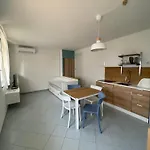 The Ugly Duckling Apartman