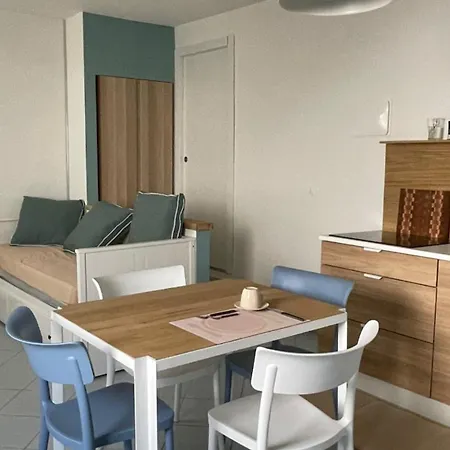 The Ugly Duckling * 多米勒托