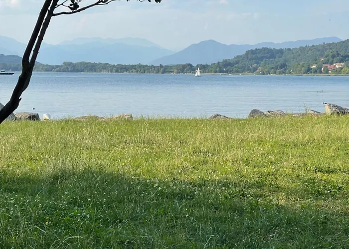 The Ugly Duckling Apartman *